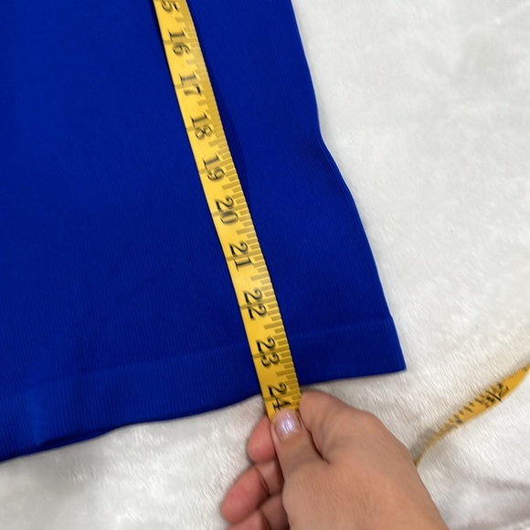 La linger muscle tees bundle for 2 ite - Picture 8 of 11